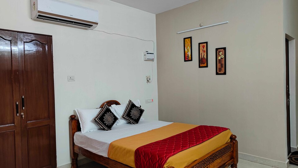POP 81888E Sk Residency , ECR Chennai, Chennai