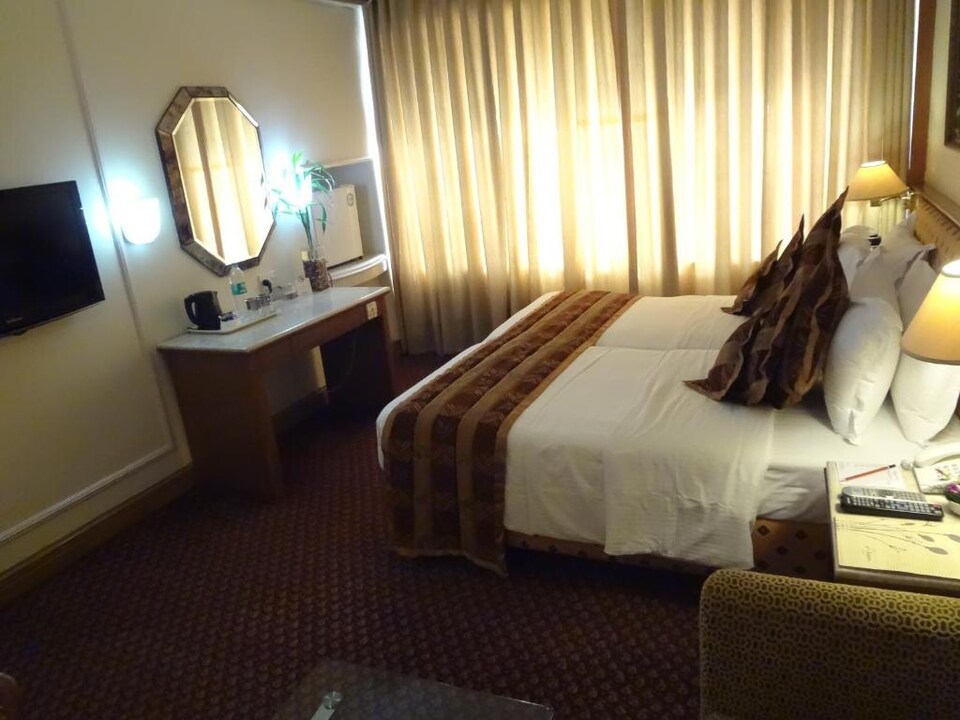 POP 81889G Regent Hotel Andheri, Mumbai International Airport, Mumbai