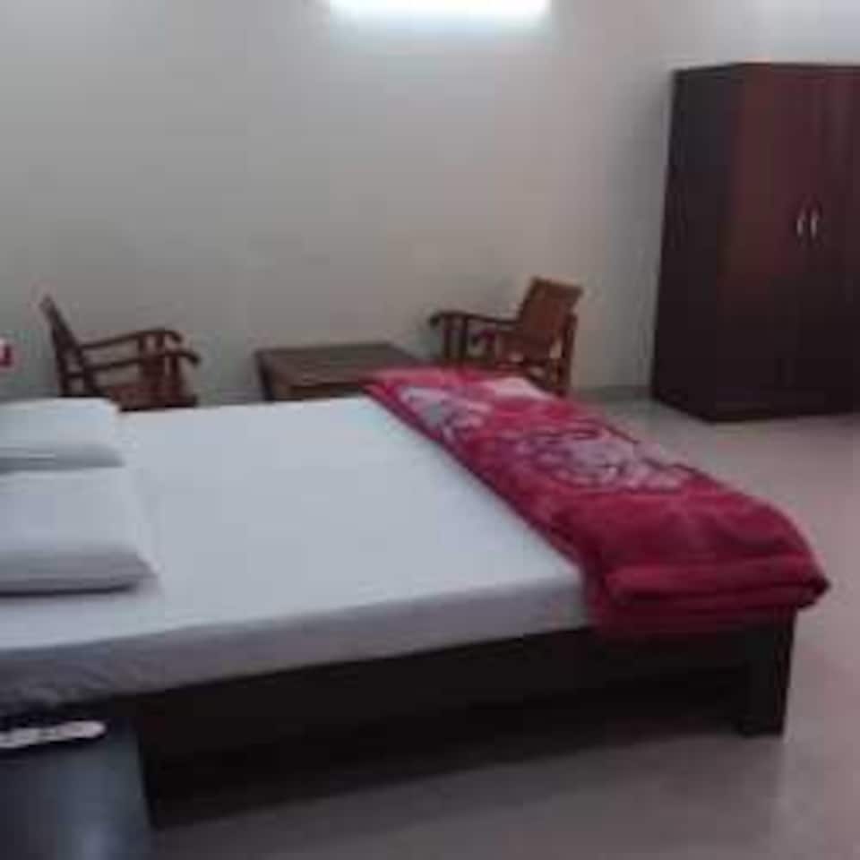 OYO Abhi Hotel , Meerut, Meerut