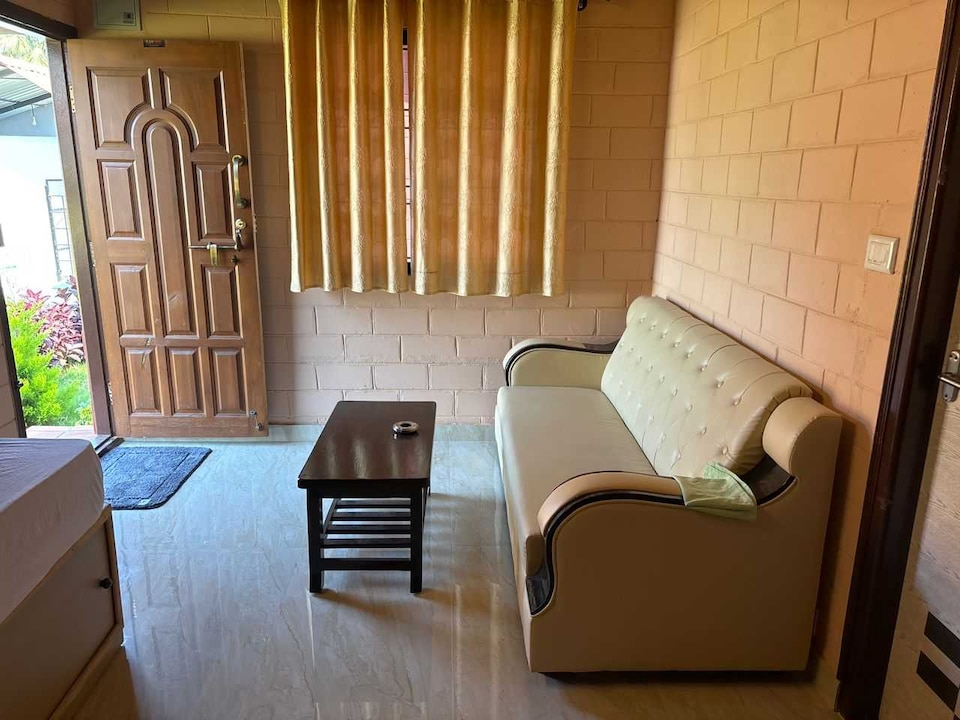 OYO Samruddhi Hills View Resort And Function Hall , Airport Road Bangalore, Bangalore