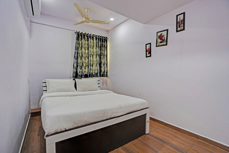 OYO Hotel 4 Seasons, Kadodra Surat, Surat