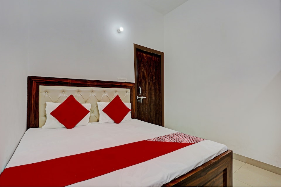 HOTEL O SHUBH VILLA, Fazal Ganj Kanpur, Kanpur