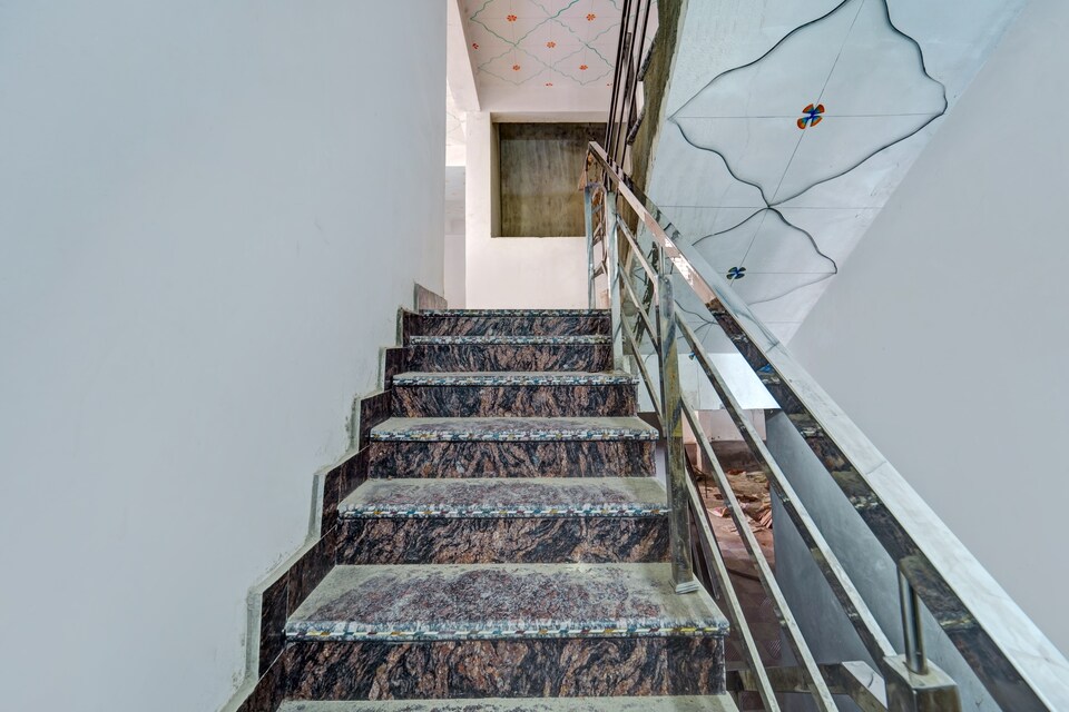 Hotel O S Square Guest House, Kankarbagh Patna, Patna