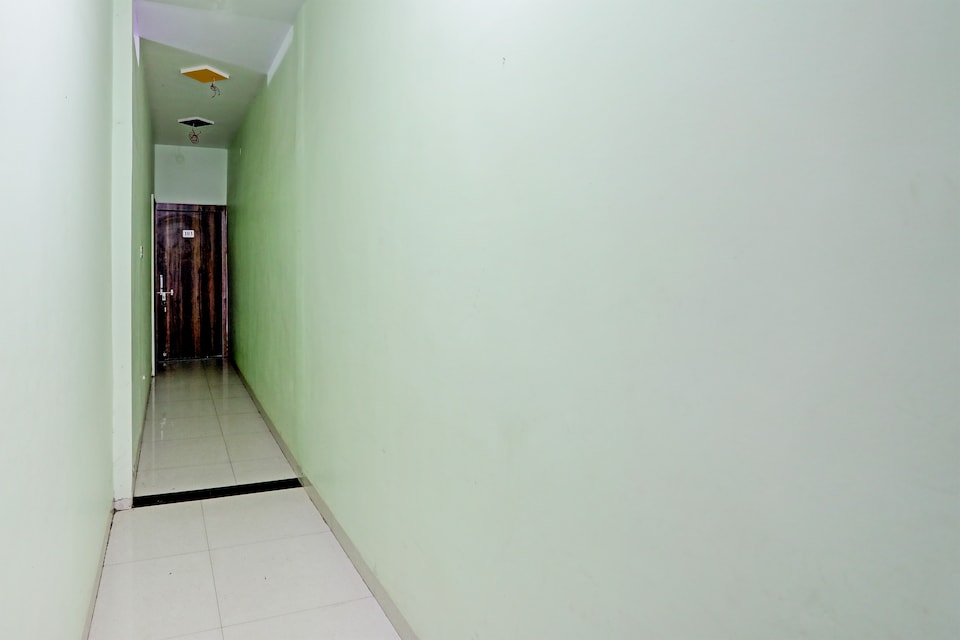 SPOT ON  Avantika Palace, Mahakal Temple, Ujjain