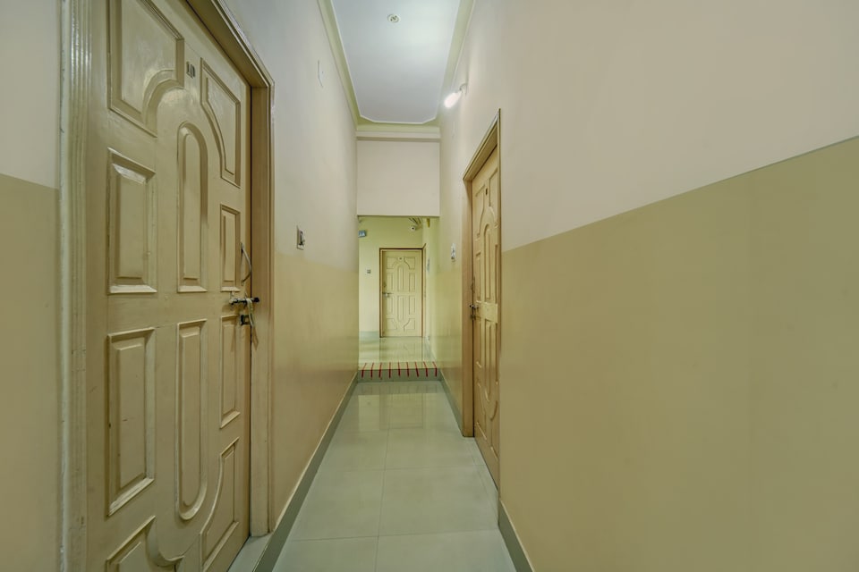 Spot On HOTEL TRIPTI VATIKA, Deoghar, Deoghar