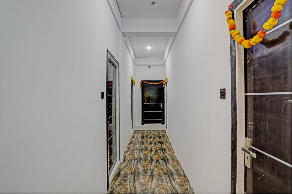 OYO Hotel Adhiraj, Jabalpur, Jabalpur