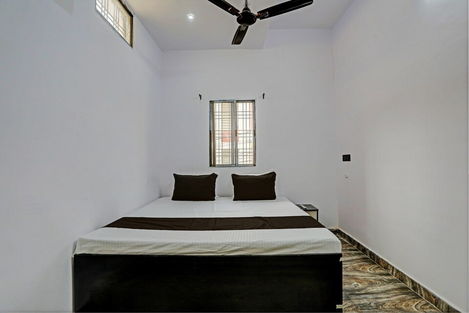 OYO Hotel Adhiraj, Jabalpur, Jabalpur