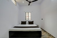 OYO 819134 Hotel Adhiraj