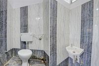 OYO 819134 Hotel Adhiraj