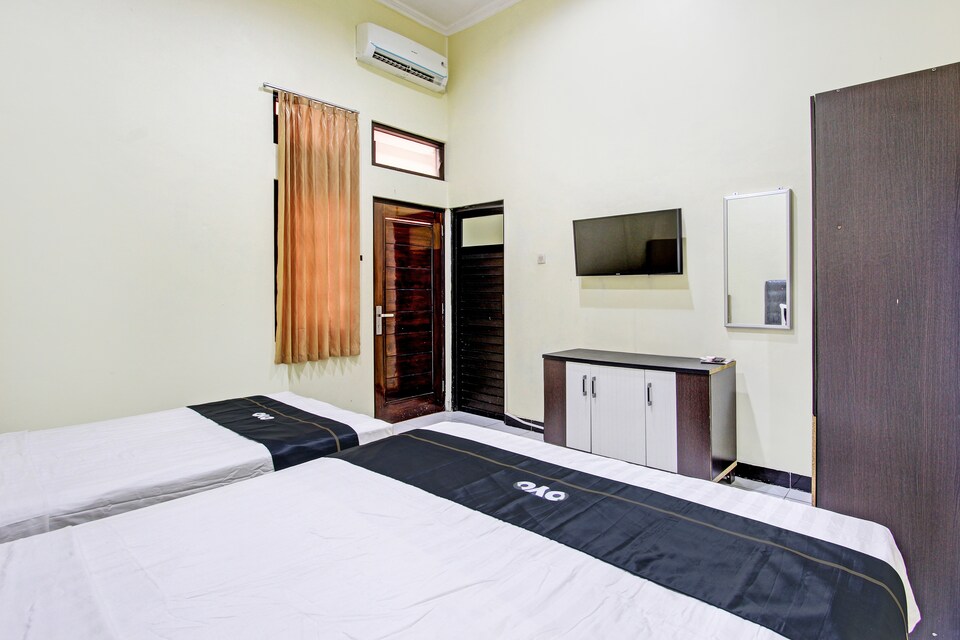 Super OYO Capital O 93204 Hotel Mulia Dua Syariah, Solo, Solo