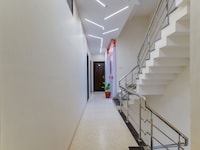 Hotel O by OYO Iconic Stay