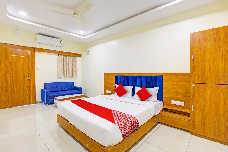 OYO Hotel H K Villa, Alkapuri Vadodara, Vadodara