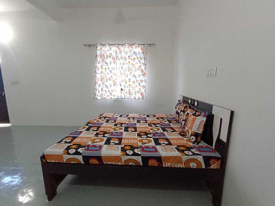 SPOT ON Top Ten Guest House , Golghar, Gorakhpur