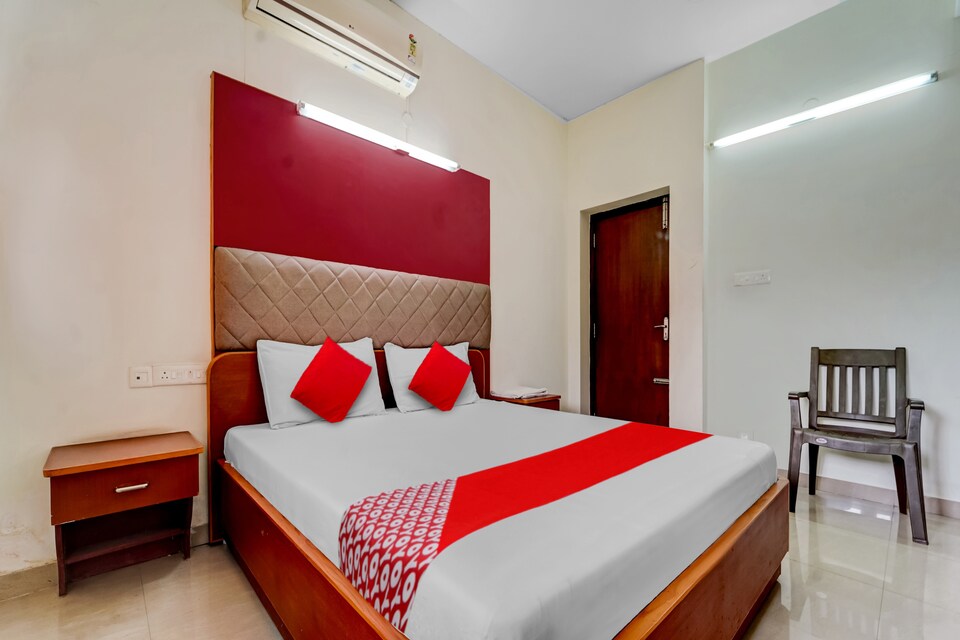 OYO Flagship VR Happy Homes , Gandhipuram Coimbatore, Coimbatore