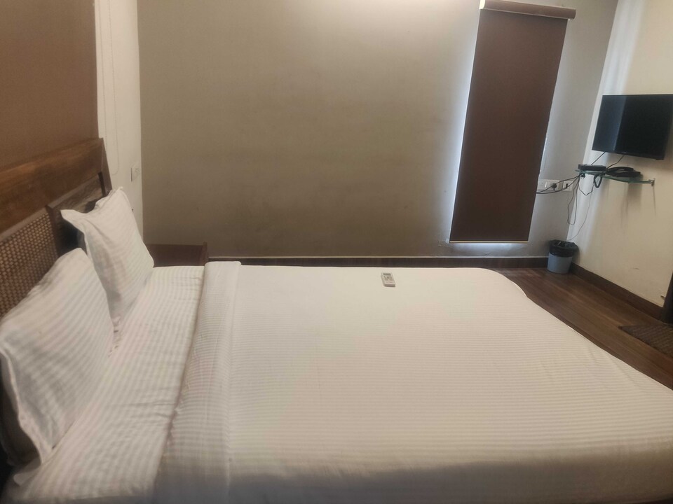 POP 81922D Dakshin Serviced Apartments - Kottivakkam, Thiruvanmiyur Chennai, Chennai