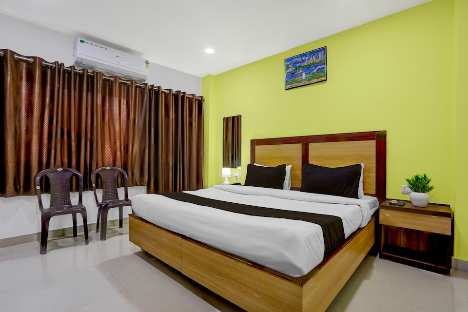 Hotel O Varanasi Trade Center formerly Vairaghi Villa, Sarnath Varanasi, Varanasi