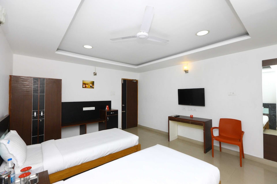 OYO Flagship BKM Guest House, T Nagar Chennai, Chennai