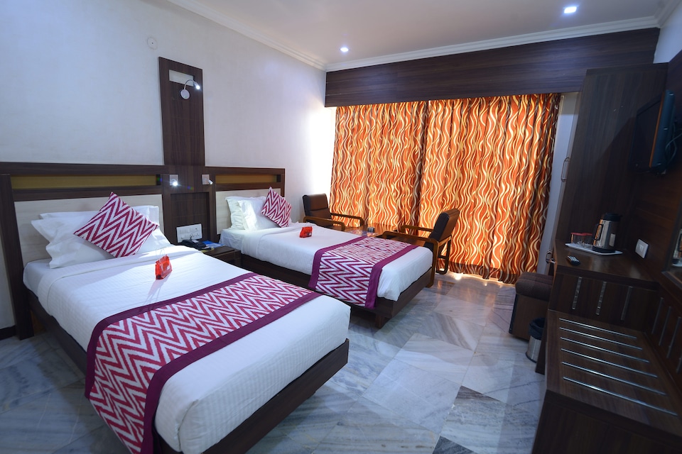 OYO 1747 Meenakshi Temple, Madurai City Centre, Madurai