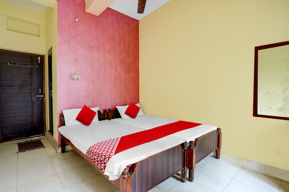OYO Royal Visakha Beach Guest House , Transit Vizag, Visakhapatnam