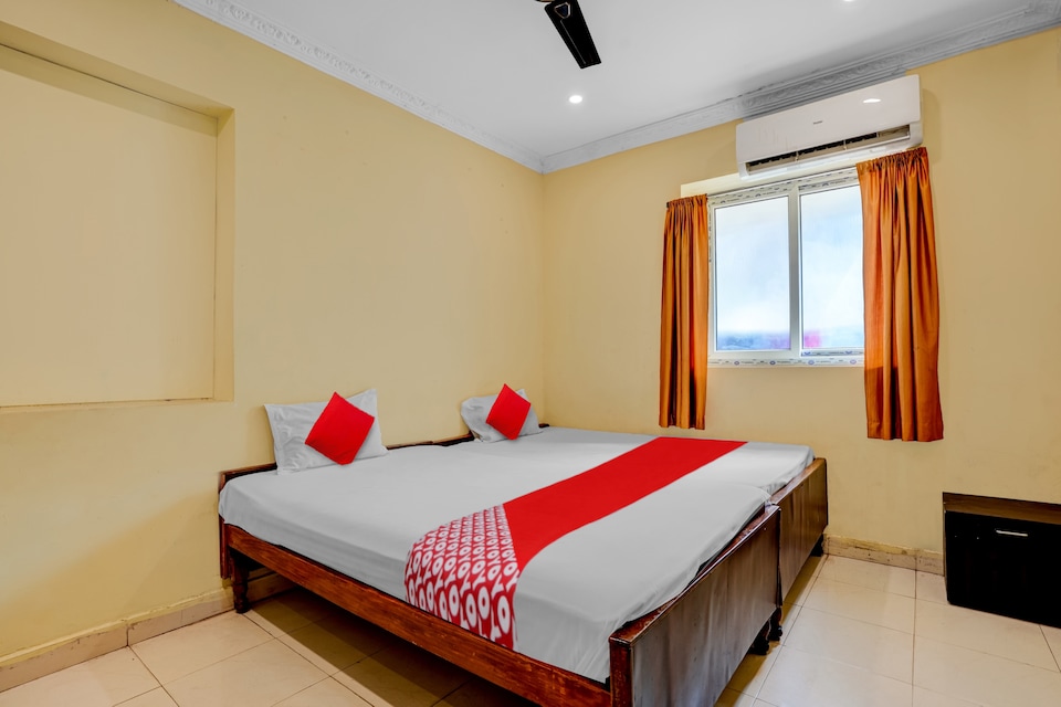 OYO Royal Visakha Beach Guest House , Transit Vizag, Visakhapatnam