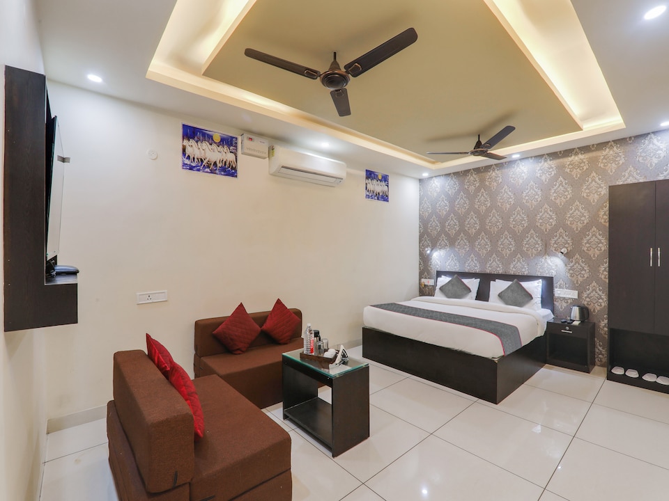 Super Hotel O Centrum , Golghar, Gorakhpur