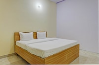 Hotel O Royal Paradise