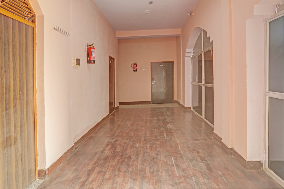 OYO 819363 Classic Hotal, Aligarh, Aligarh