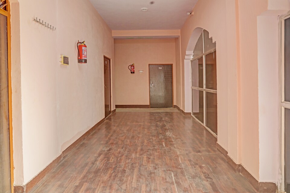 OYO 819363 Classic Hotal, Aligarh, Aligarh