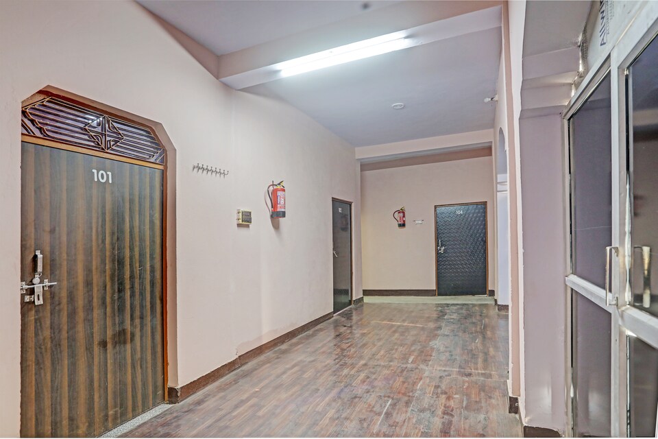 OYO 819363 Classic Hotal, Aligarh, Aligarh