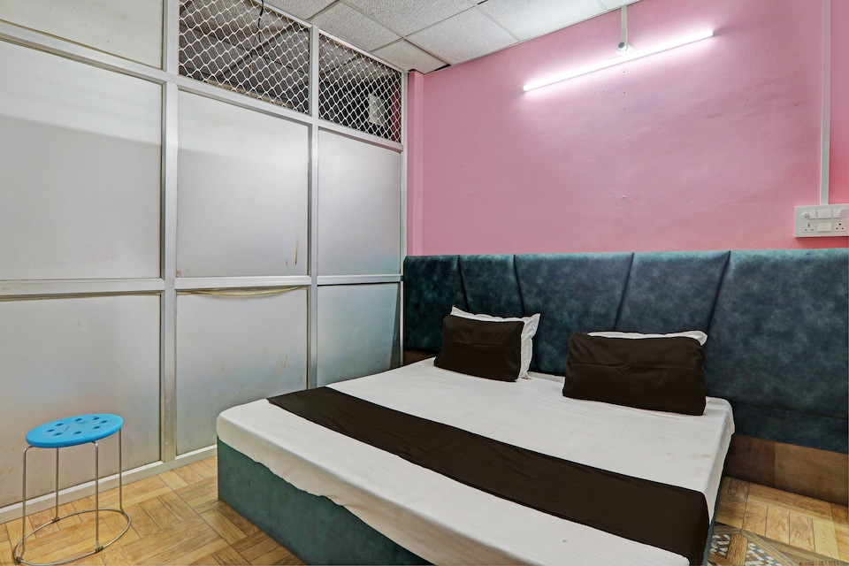 OYO Flagship Bhoomi Palace Hotel, Golghar, Gorakhpur