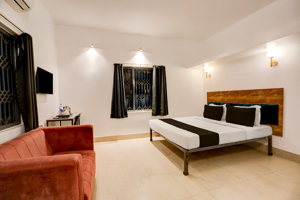 Collection O IGKC Multispecialty Hospital Formerly Hotel Neatflix and Chill, Khandagiri Bhubaneswar, Bhubaneswar