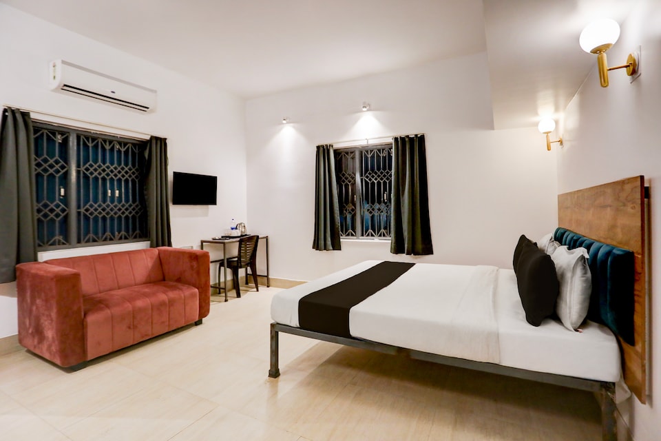 Collection O IGKC Multispecialty Hospital Formerly Hotel Neatflix and Chill, Khandagiri Bhubaneswar, Bhubaneswar