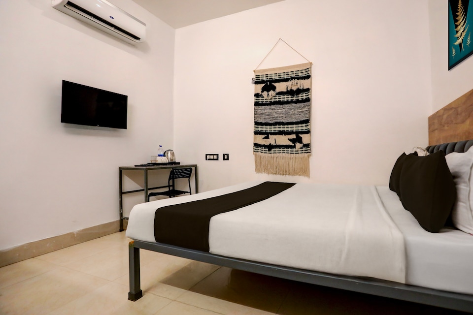 Collection O IGKC Multispecialty Hospital Formerly Hotel Neatflix and Chill, Khandagiri Bhubaneswar, Bhubaneswar