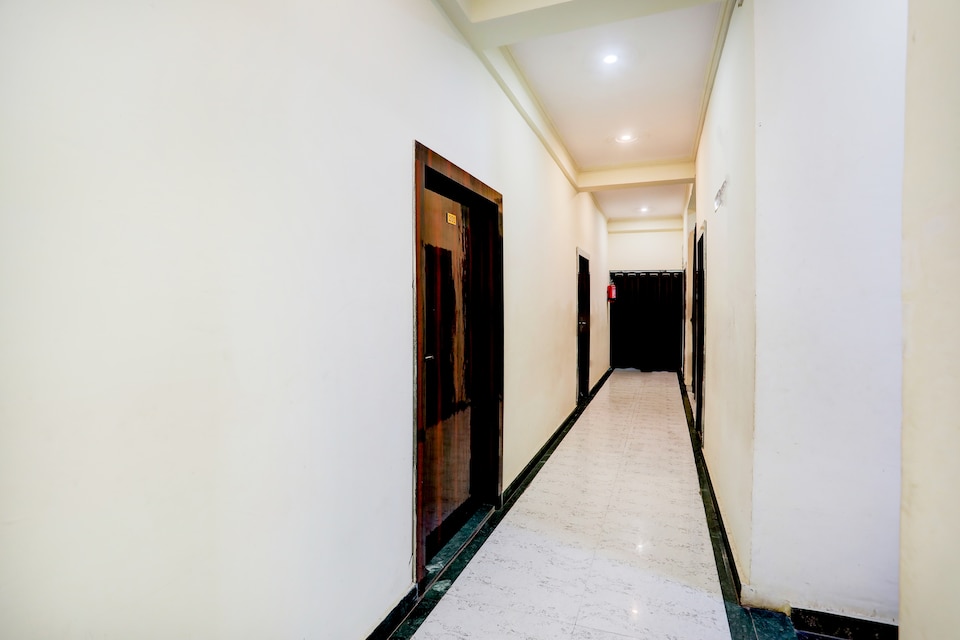 Super OYO Hotel O Sankat Mochan Gandhi Nagar, Sigra, Varanasi