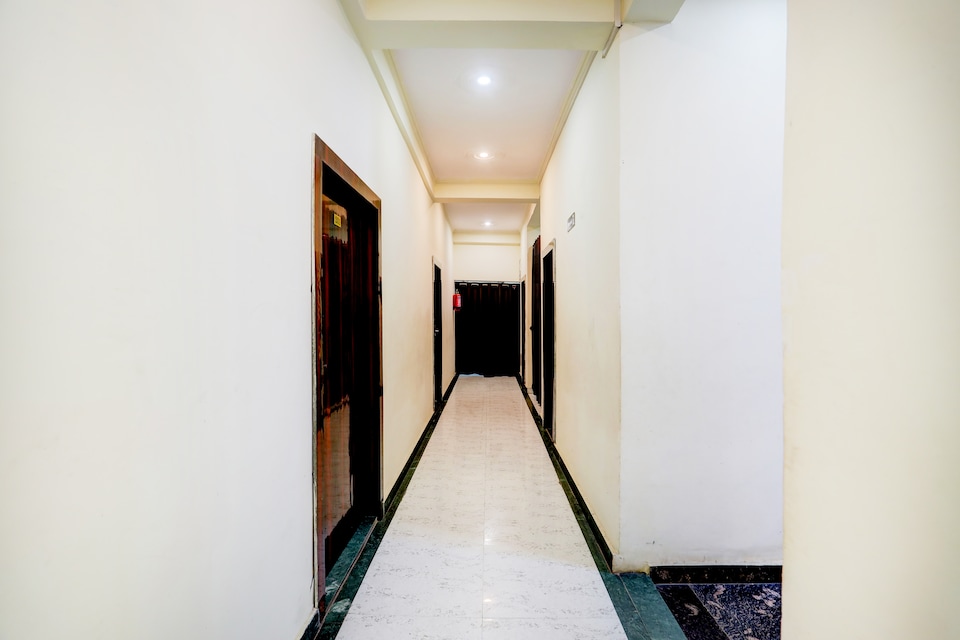 Super OYO Hotel O Sankat Mochan Gandhi Nagar, Sigra, Varanasi