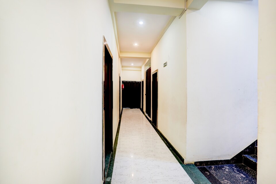 Super OYO Hotel O Sankat Mochan Gandhi Nagar, Sigra, Varanasi