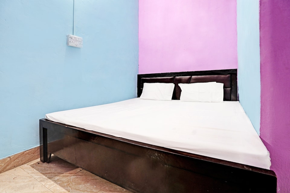 SPOT ON The Wave Hotel & Restaurant , Etah, Etah