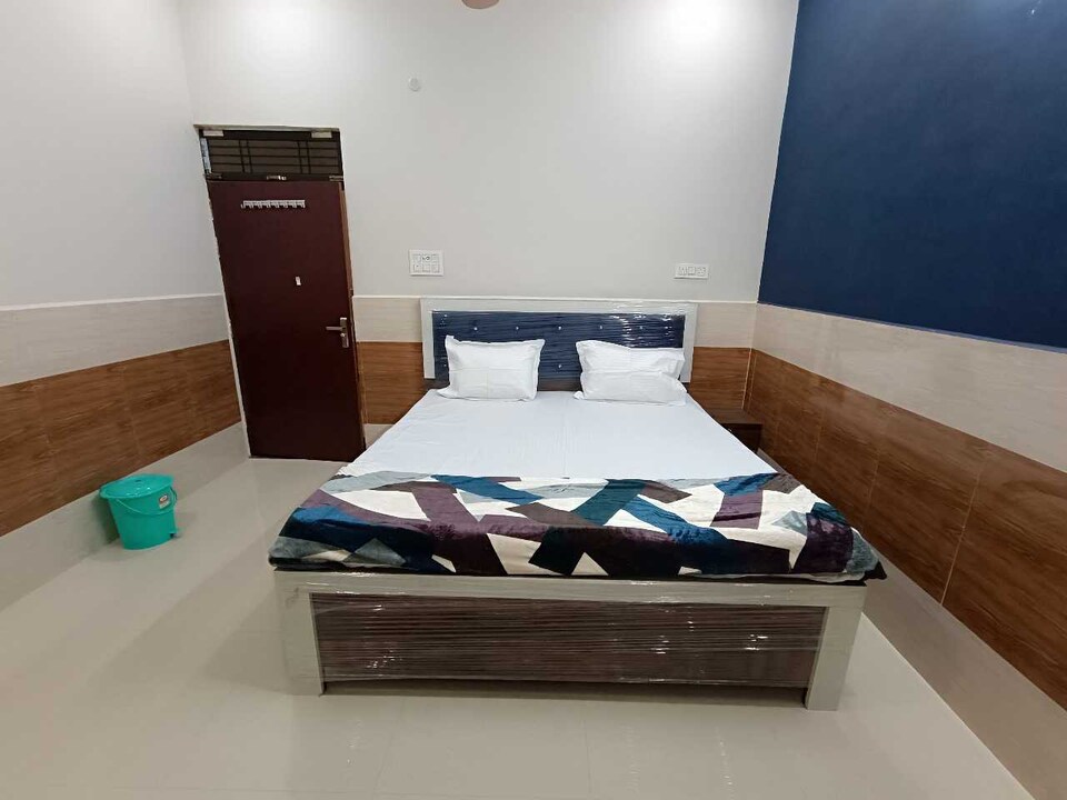 OYO Home Parmeshwari Palace Homestay, Ayodhya, Ayodhya