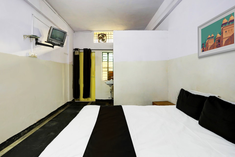 Spot on Shivraj Guest House, Bus Stand Nagpur, Nagpur