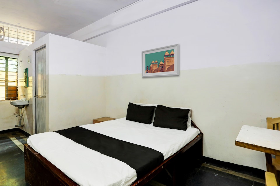 Spot on Shivraj Guest House, Bus Stand Nagpur, Nagpur