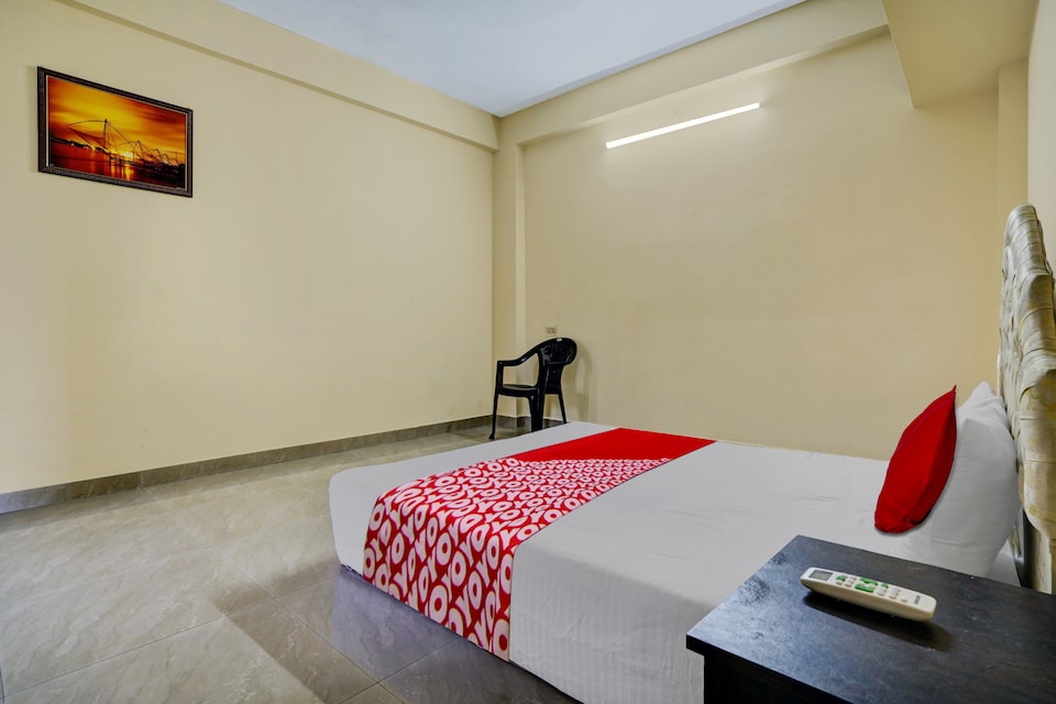 OYO Flagship Relax at Kochi, Edapally Kochi, Kochi