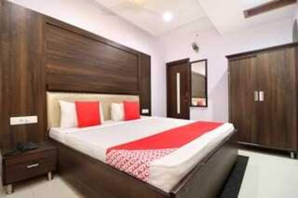 POP 81948H Hotel City Night, Ludhiana Railway Station, Ludhiana