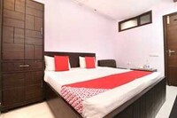 POP 81948H Hotel City Night
