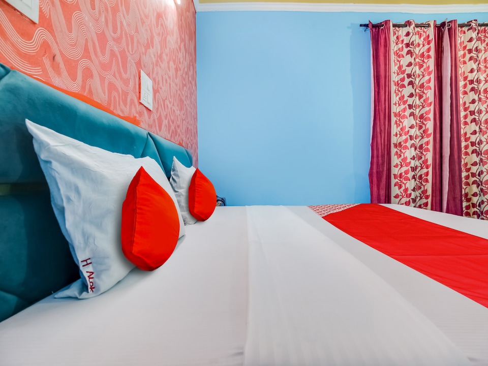 Hotel O Alok Palace, South Chandigarh, Chandigarh