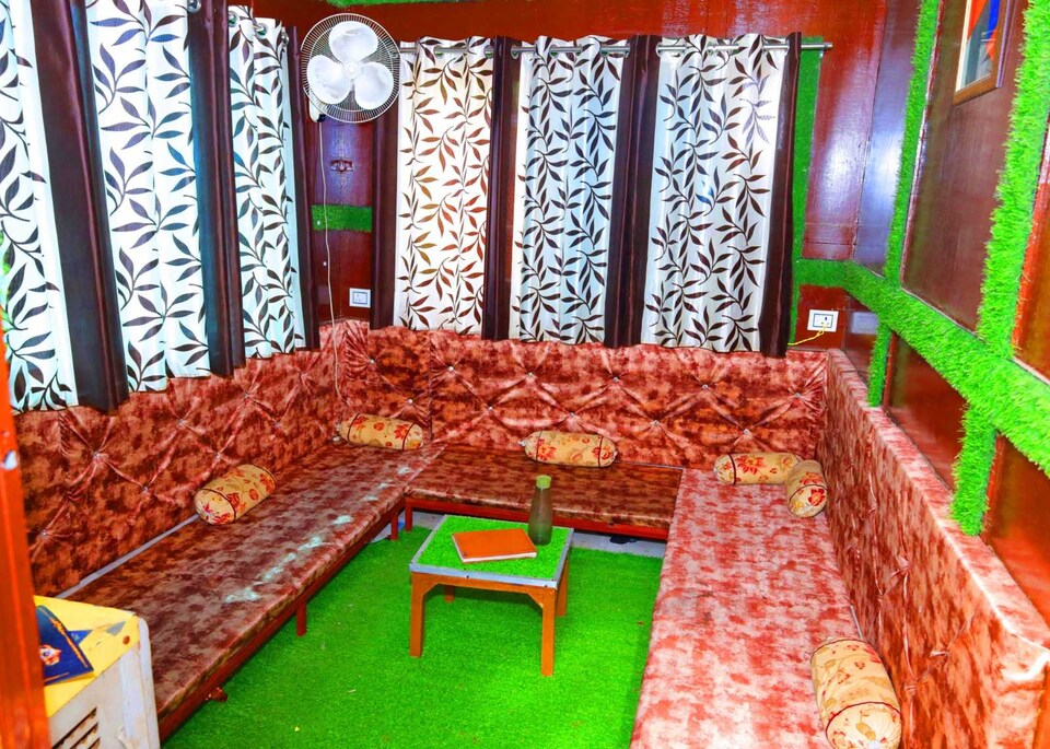 OYO 819568 Hotel Om, C Scheme Jaipur, Jaipur