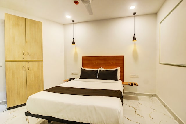 Super Townhouse RCC Hotel Banjara Hills