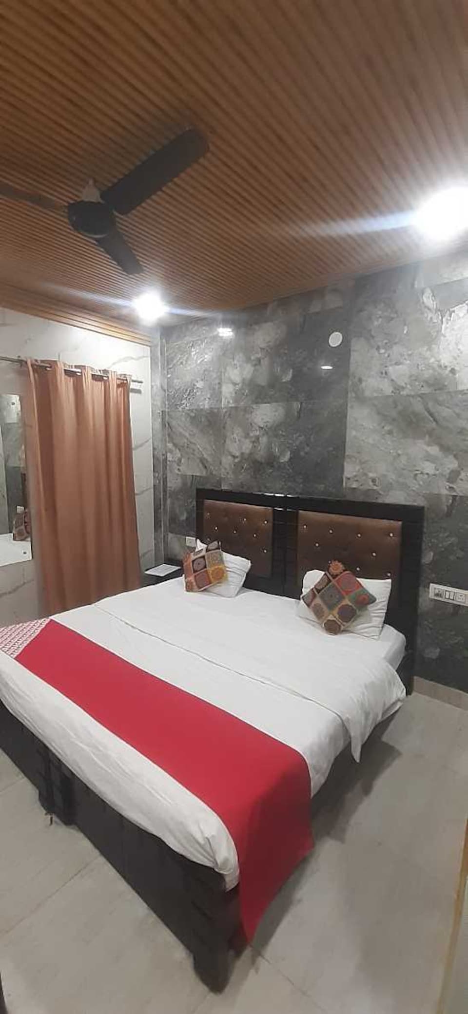 Hotel O Metro Residency, Kalkaji Delhi, Delhi