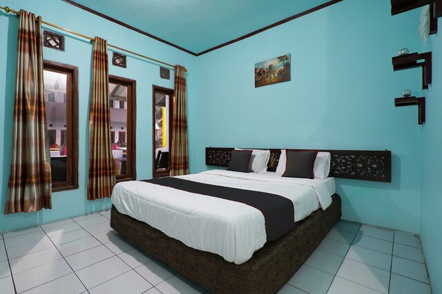 Capital O 93262 Hotel Cherish 2