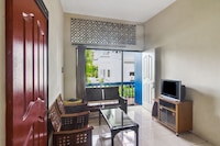 OYO 93280 Villa Efita