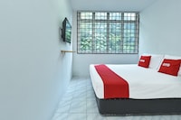 OYO 90892 L&E Hotel